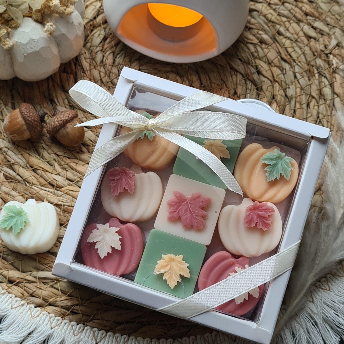 Zarte Mini Kürbisse – Handgemachte Wax Melts in Mini-Kürbisform