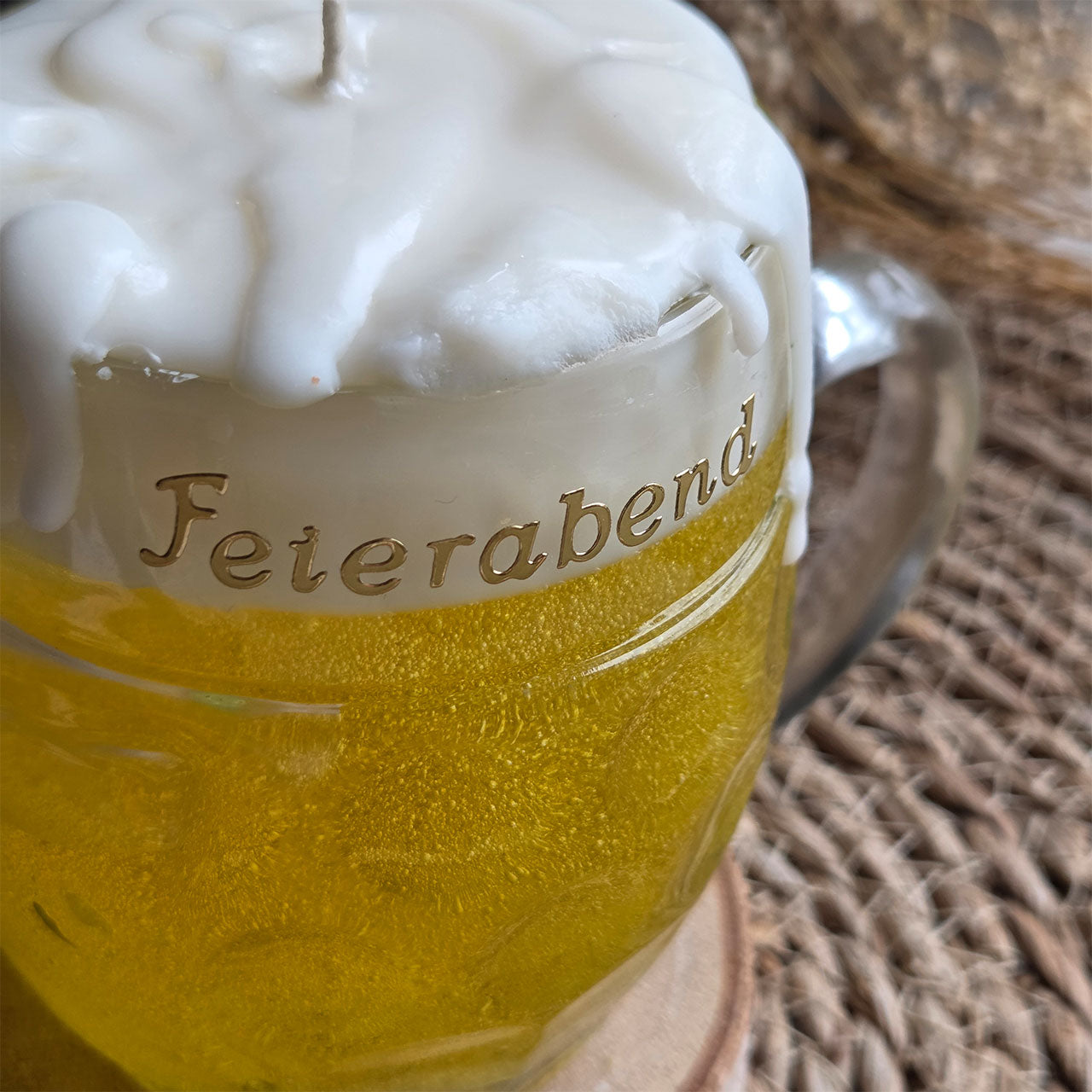 Bierkerze mit cremiger Schaumoptik