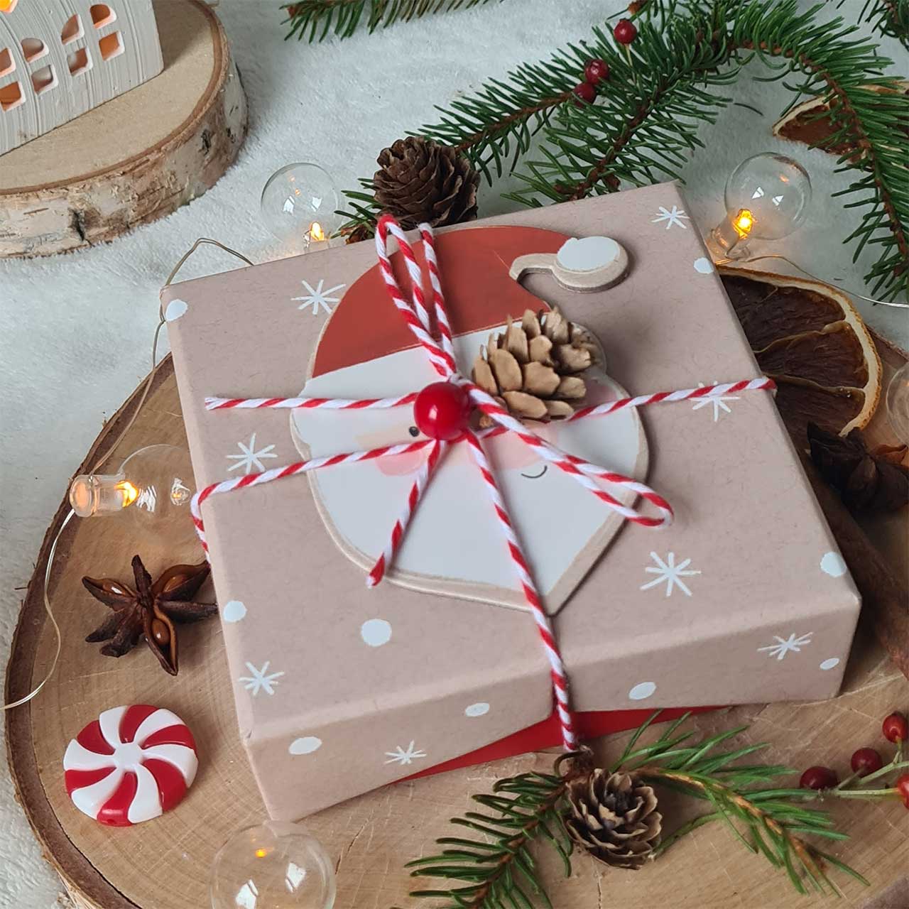 Detailansicht mit goldenen Akzenten