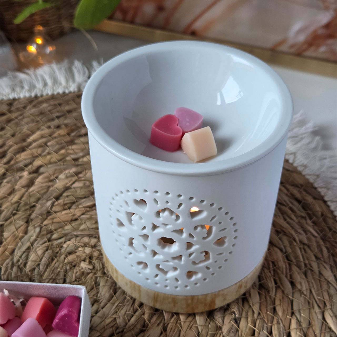 Duftlampe im Cozy Set mit Damson Plum und Rose Wax Melts