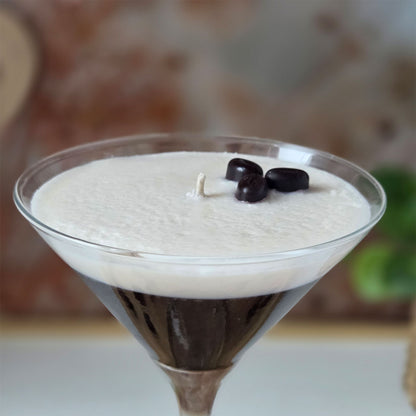 Luxus Duftkerze im Espresso-Martini-Design mit Kaffee- und Vanilleschichten