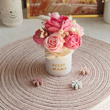 Elegantes Geschenk für Mama mit Blumenkerze
