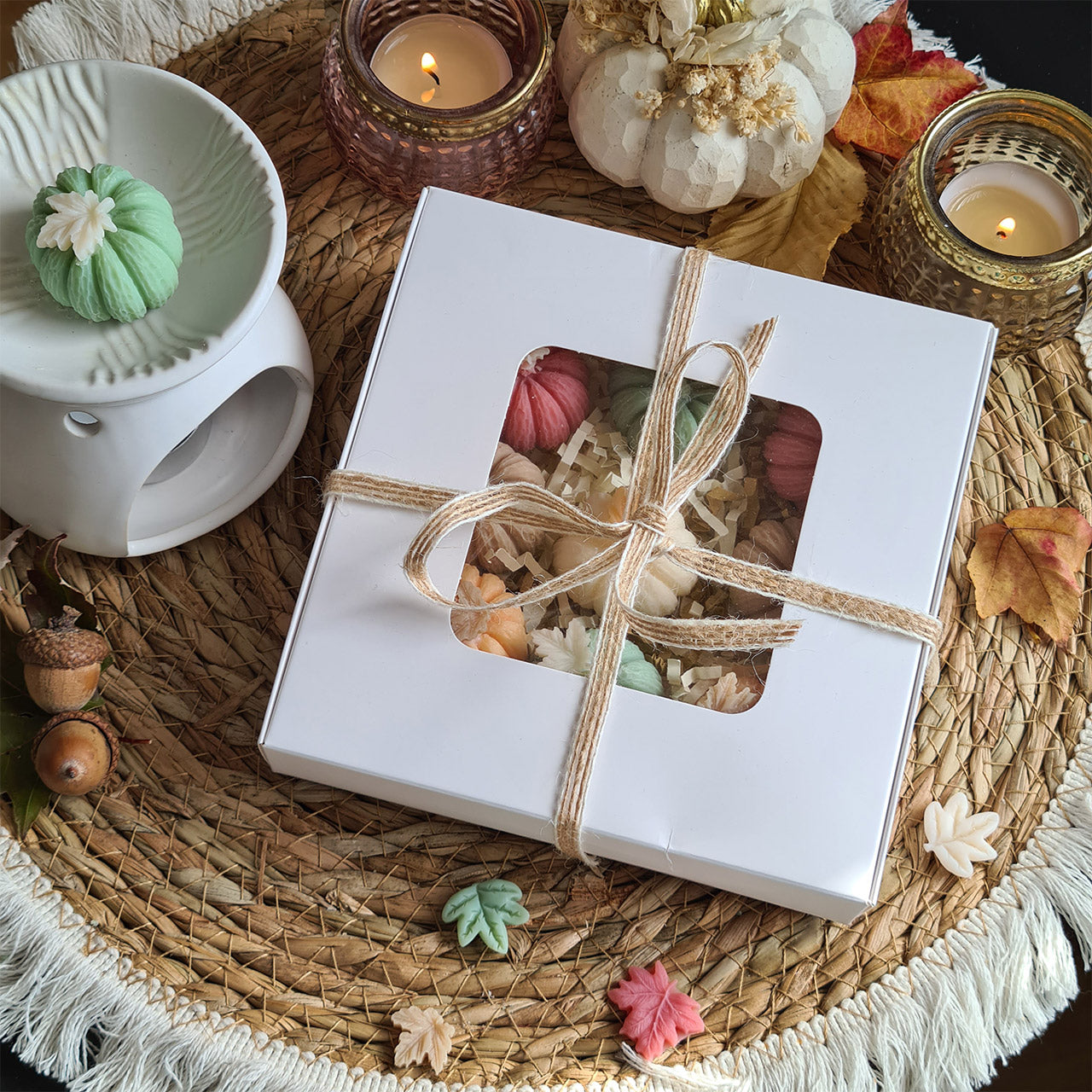 Handgemachte Duftwachse in zarter Kürbisform, Pastellfarben