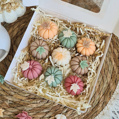 Pastellfarbene Wax Melts in Kürbisform für Herbstdeko