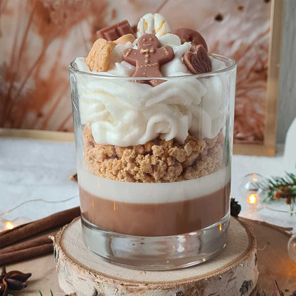 Vierfarbige Schichtung der Kerze im Glas aus 100 % Sojawachs