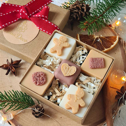 Geschenkverpackung mit rotem Band – Gingerbread Magic Set