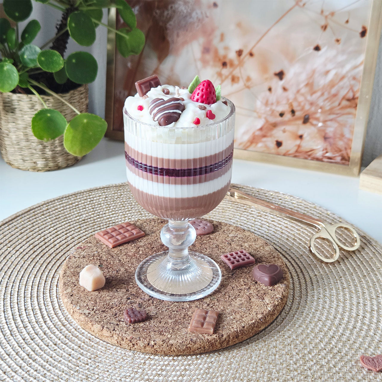 Handgemachte Dessertkerze als Geschenk zum Valentinstag