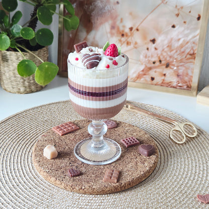 Handgemachte Dessertkerze als Geschenk zum Valentinstag