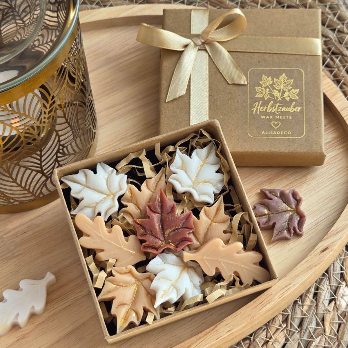 Herbstliche Wax Melts in Blattformen zur Verwendung mit einer Duftlampe
