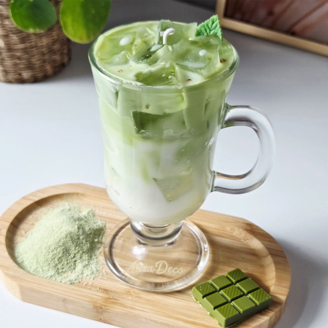 Geschichtete Matcha Latte Kerze mit cremigem Look