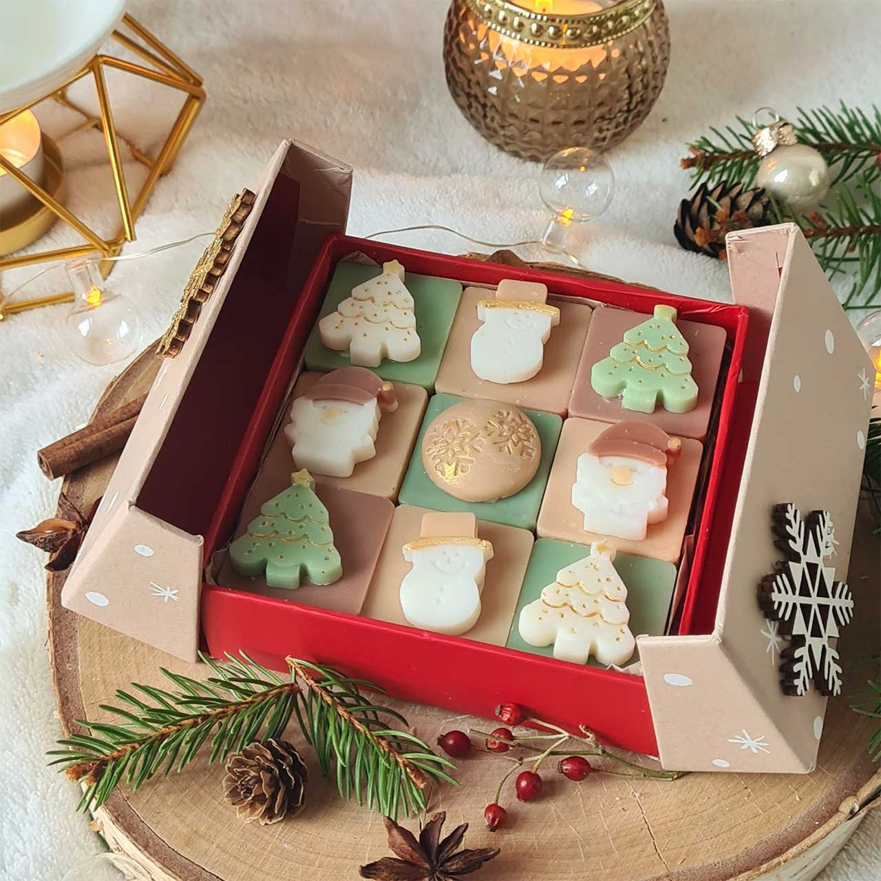 Verschiedene Düfte und Formen der Scandi Christmas Kollektion