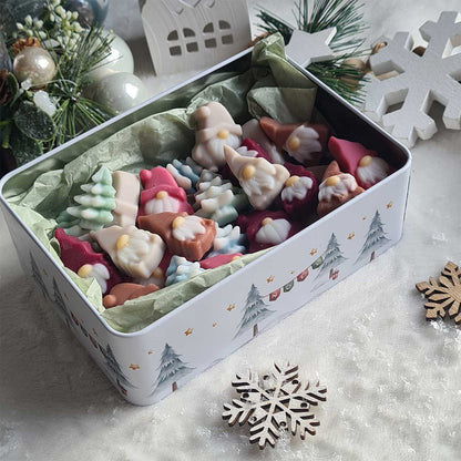 Gemischtes Set aus Wichteln und Tannenbäumen aus Sojawachs