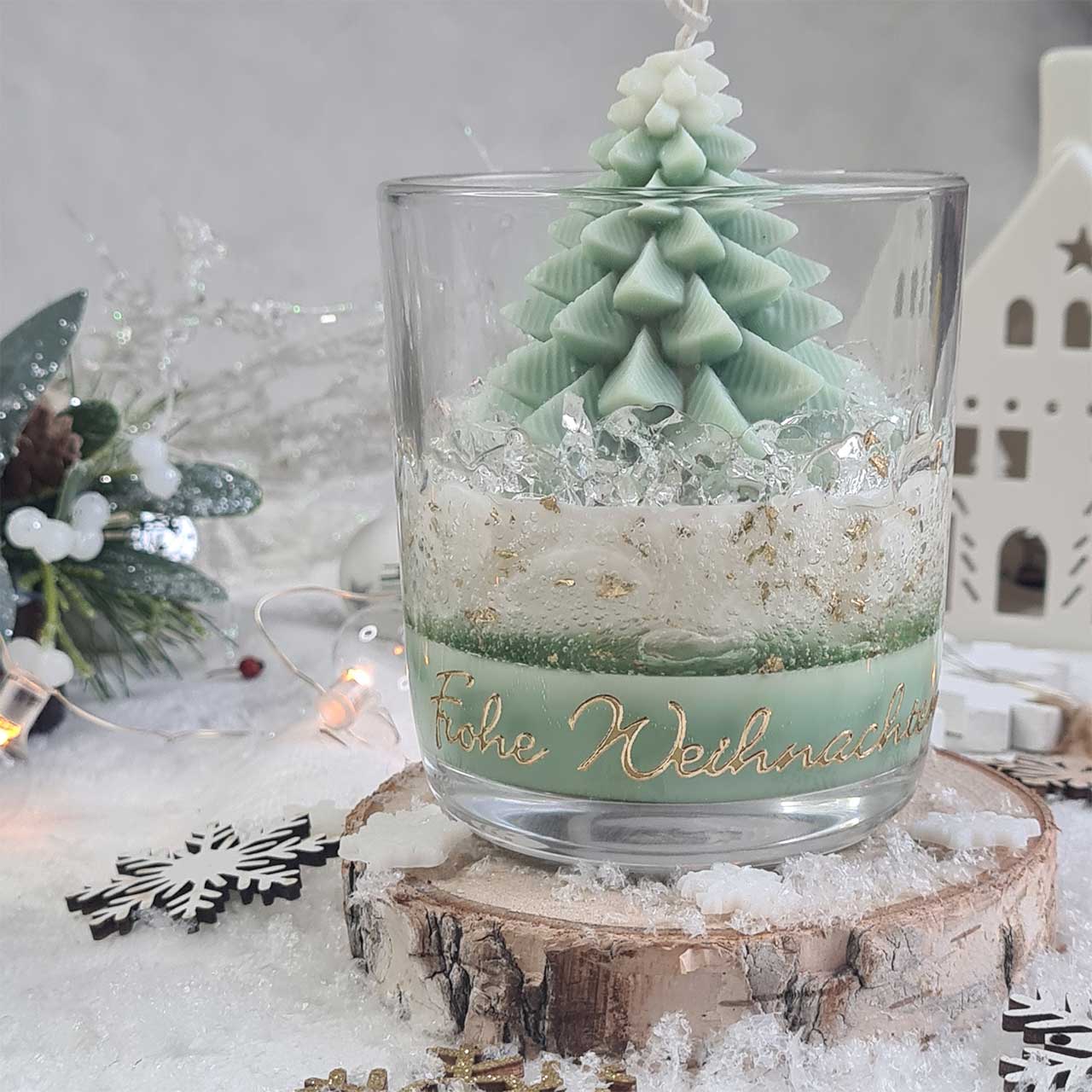 Detailaufnahme der Tannenbaumfigur in handgemachter Sojawachskerze