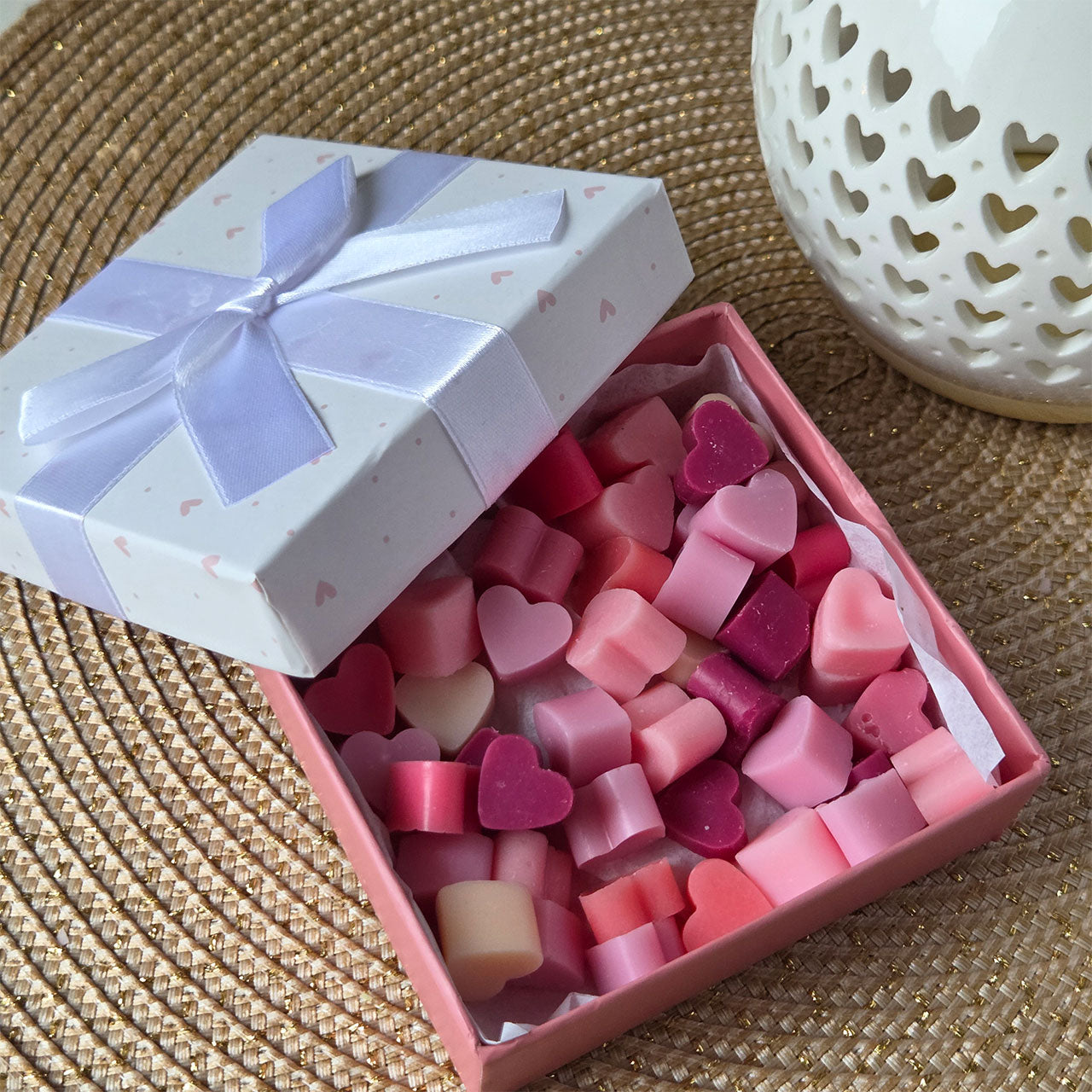 Herzförmige Wax Melts in rosa Geschenkbox