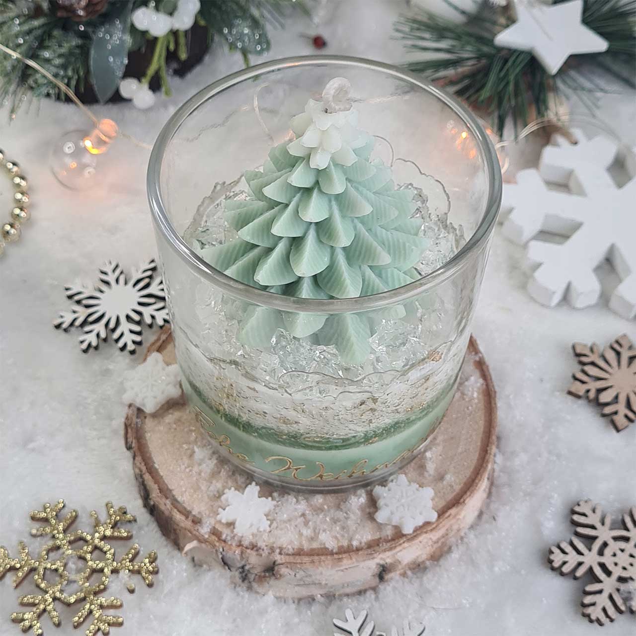 Limited Edition Christmas Candle – Handmade mit Gel und Baumfigur